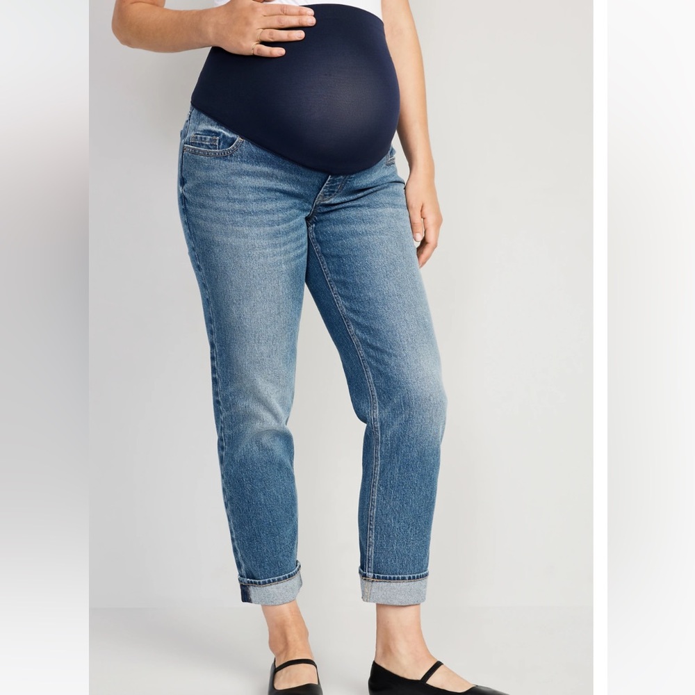 Old Navy Maternity Boyfriend size 6